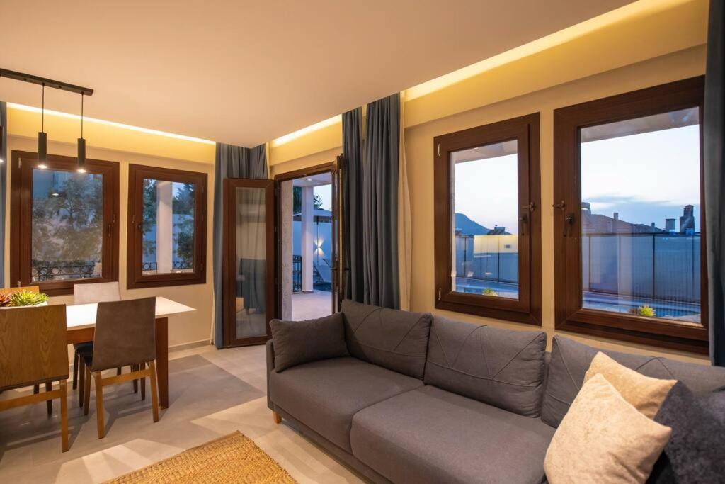 Havuzlu Korunakli Jakuzili Villa Fethiye Zewnętrze zdjęcie